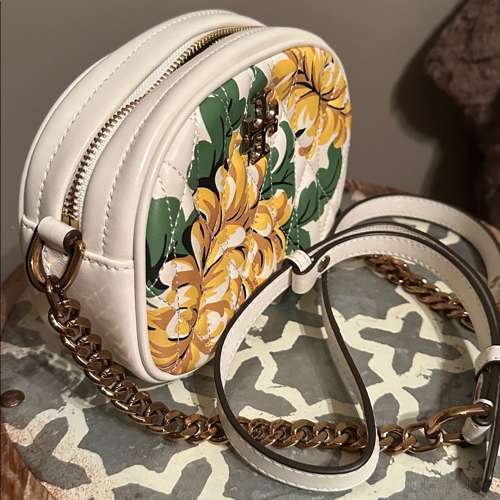 TORY BURCH KIRA CHEVRON QUILTED FLORAL SMALL CAMERA BAG - Picture 3 of 7
